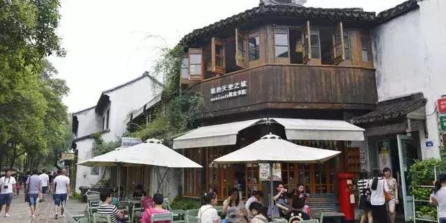 ���ԣ���һ�������ݱش򿨾��㣬԰�ֹ�����ʳ��·���ܣ�