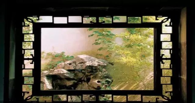 ���ԣ���һ�������ݱش򿨾��㣬԰�ֹ�����ʳ��·���ܣ�