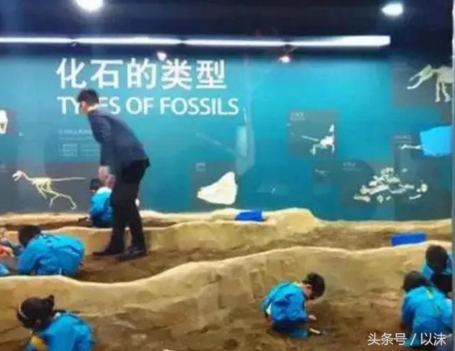 ȥ���Ϻ���Ȼ����ݣ���֪�������С���ж��Ҹ�����