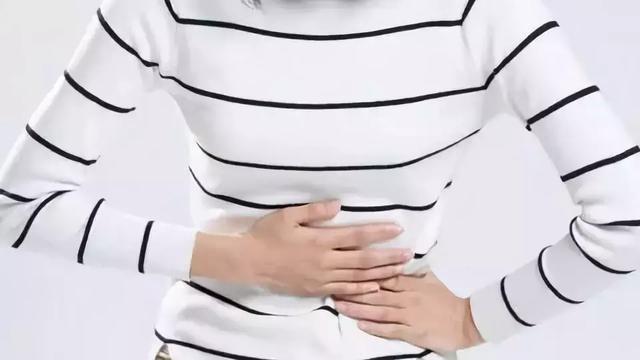 肚子疼有好多种,不同部位预示不同疾病,几招教你正确区分