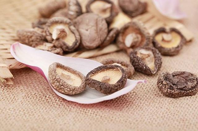 ���ǡ������ʡ��ߵ��̴�ʳ���嵥���������� �����ղأ�