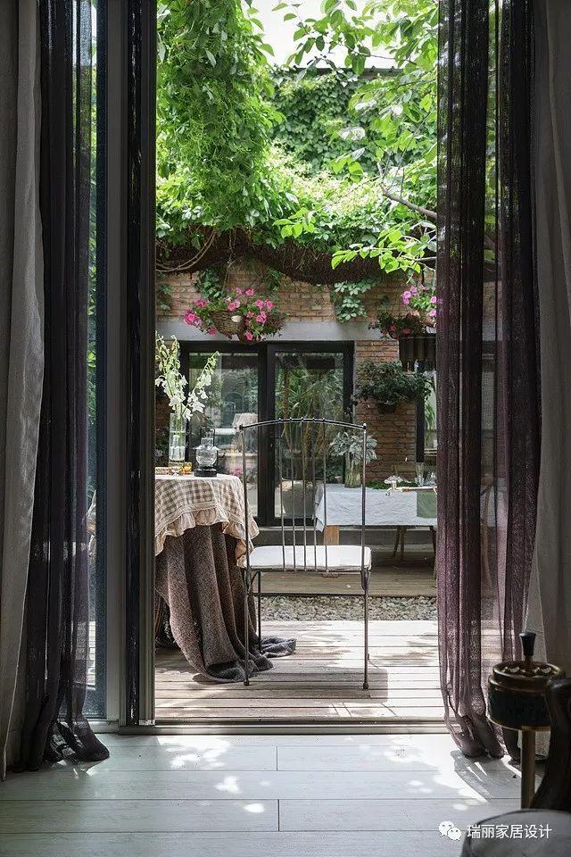 一人一屋一庭院