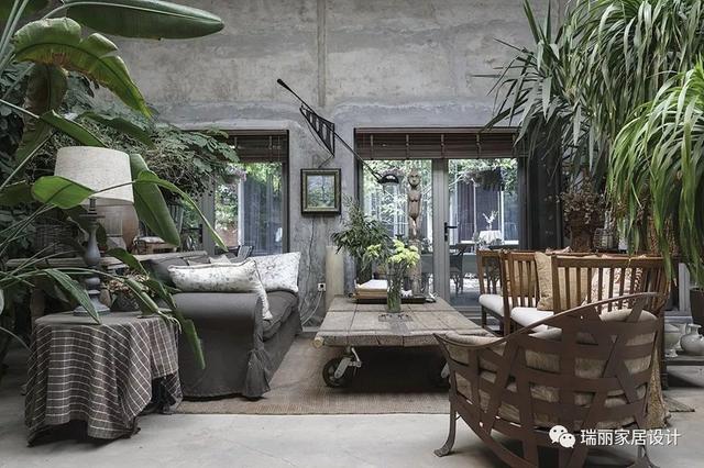 一人一屋一庭院