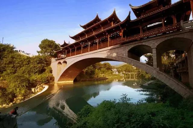 32个著名古镇,存起来,一个个慢慢去!你去过几个?