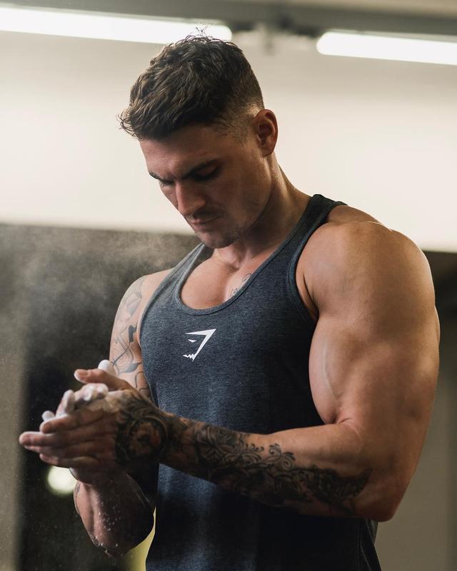 大师们都在用的背部细节处理动作,绳索夹背务必了解一下