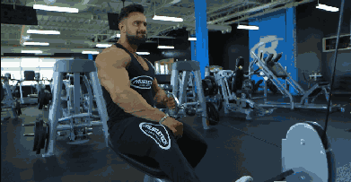 单薄的背部,无法撑起你的衣服!增强背肌厚度必练的5个动作!