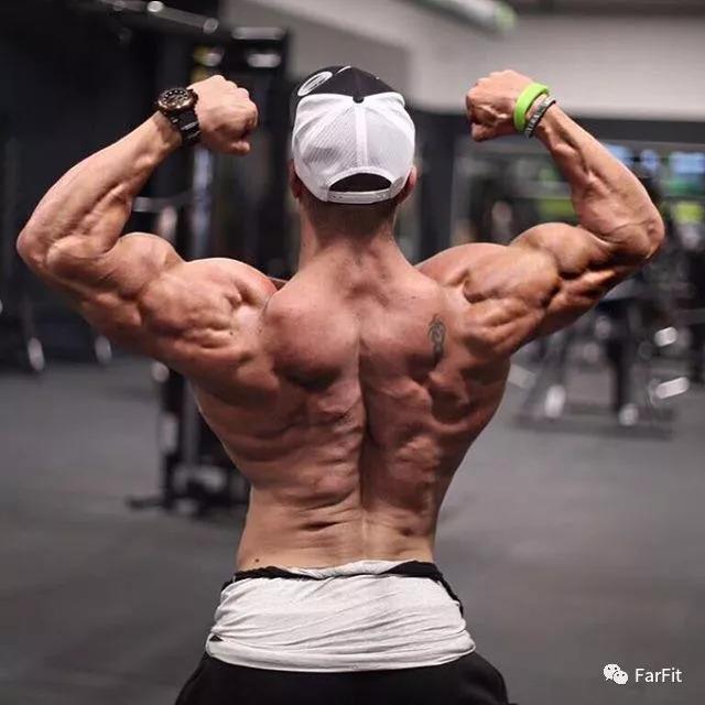 单薄的背部,无法撑起你的衣服!增强背肌厚度必练的5个动作!