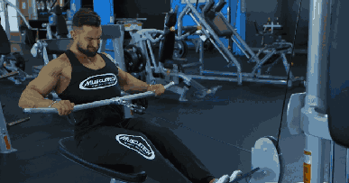 单薄的背部,无法撑起你的衣服!增强背肌厚度必练的5个动作!