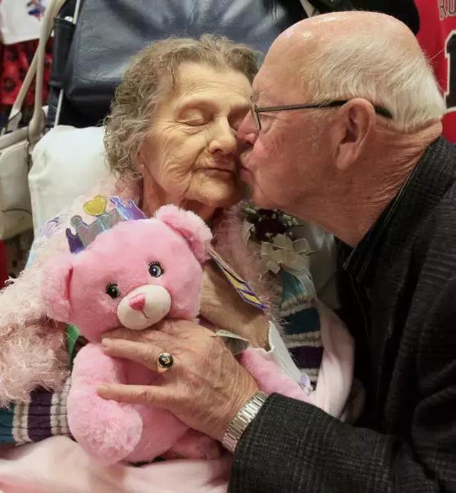 Ů����Ҫ�İ�ȫ�У���������Щͼ��