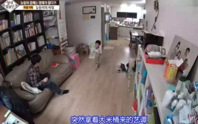 韩国跟拍一组智商超高的孩子,发现他们的家庭竟惊人相似