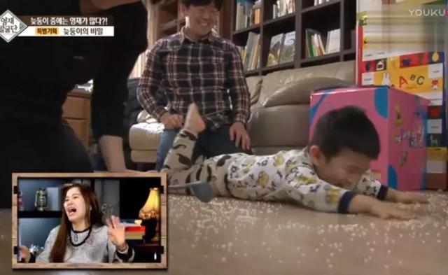 韩国跟拍一组智商超高的孩子,发现他们的家庭竟惊人相似