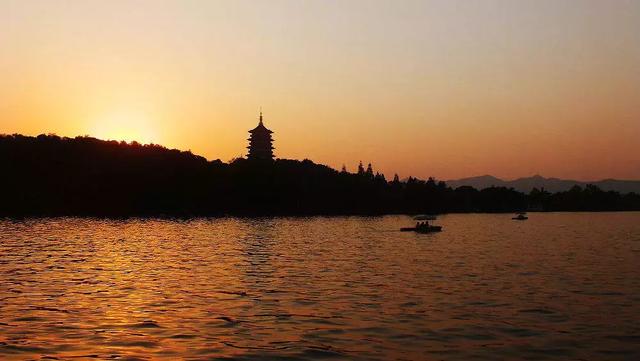 ��ǿ���ݹ��ԣ������Щ�����������ݣ��ʺϵ�һ�������ˣ�