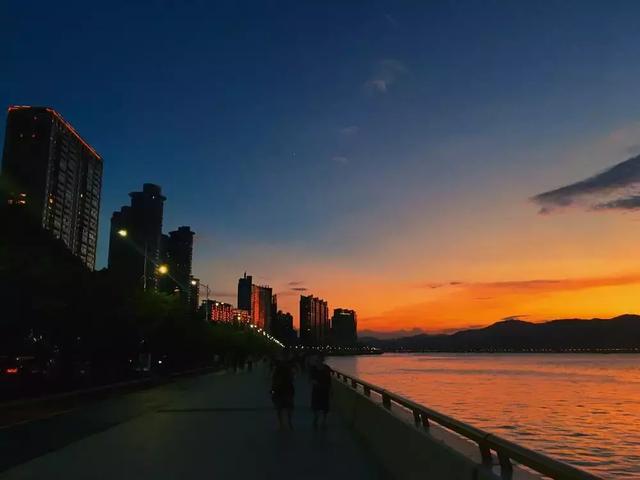 ��ǿ���ݹ��ԣ������Щ�����������ݣ��ʺϵ�һ�������ˣ�