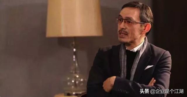 ��Բ���ɡ���������60��Сʱ����һ����Χ�ۣ���100����������