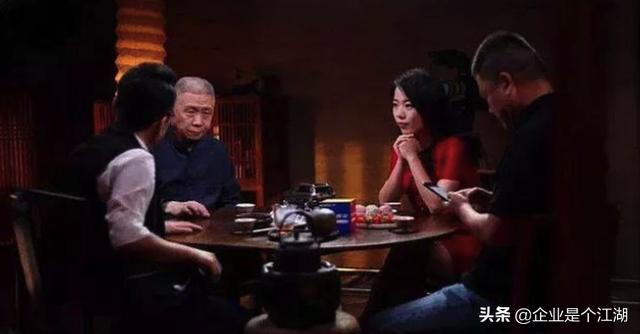 ��Բ���ɡ���������60��Сʱ����һ����Χ�ۣ���100����������