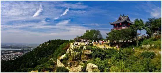 ���γ��죬����һ��