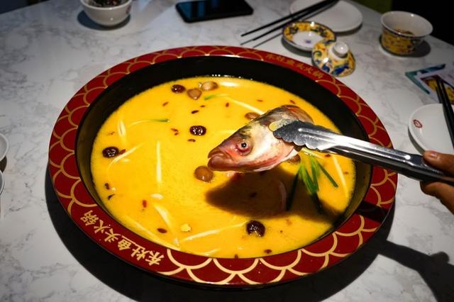 ɫˮ磬Ʒζϵ˳¶