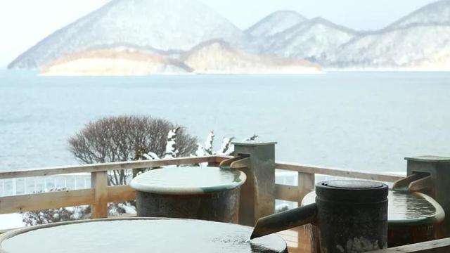 有一种冬天叫北海道,一池暖汤半壶清酒,看落雪纷飞