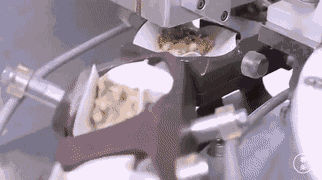 �й�ʮ�����˹������߻�е�Զ�������Ӱ��