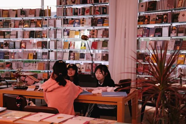 �����ൺ������10��С�£��һ��˾�Υ�Ŀ���