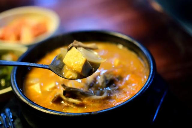 �����ൺ������10��С�£��һ��˾�Υ�Ŀ���