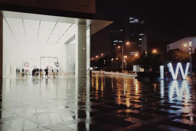 �����ൺ������10��С�£��һ��˾�Υ�Ŀ���