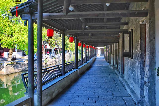 ����Ϻ��ܱߵ����ݹ���ֵ��һס���ľ����������˼���ɲ�