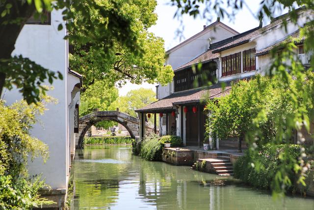 ����Ϻ��ܱߵ����ݹ���ֵ��һס���ľ����������˼���ɲ�