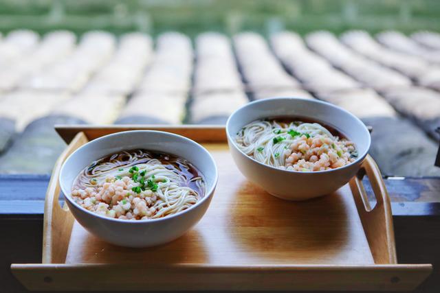 ����Ϻ��ܱߵ����ݹ���ֵ��һס���ľ����������˼���ɲ�