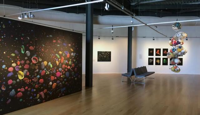 她痴迷于海边捡垃圾,拍出绝美照片,只为保护我们共同的海洋