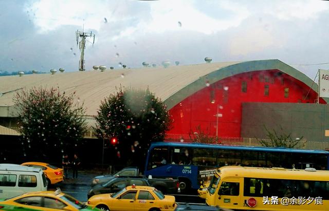 ������ϰ����ҽ��ڱ����򣬡����֮������϶��������֮�ã�