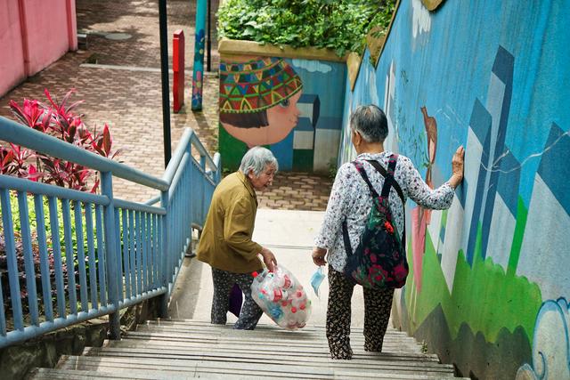 ����80����Ͻ�����Ϳѻ�壬��������200Ԫ��ס���ο���Ѵ�