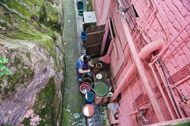 ����80����Ͻ�����Ϳѻ�壬��������200Ԫ��ס���ο���Ѵ�