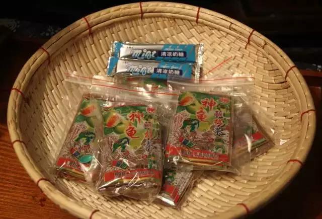 80��Сʱ���30�ֱ�����ʳ���Թ�10�����Ͼ�˵�������ˣ�