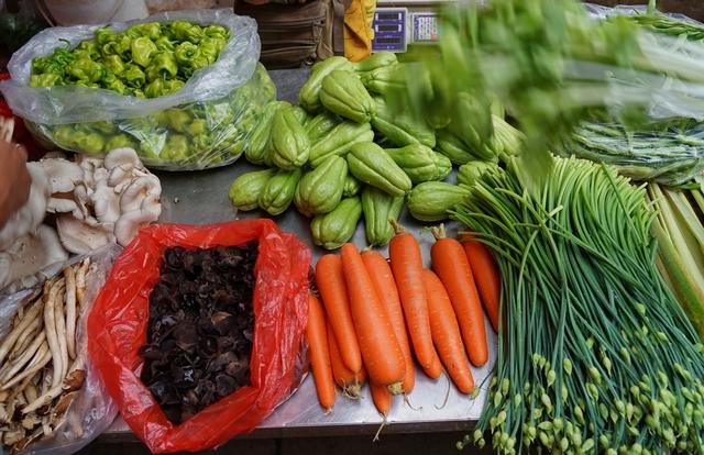 ���߲˰ڷ�̫���ˣ�ũ��Ҳ��ɫ�ʣ���ˮ��������ѧ�㶮��