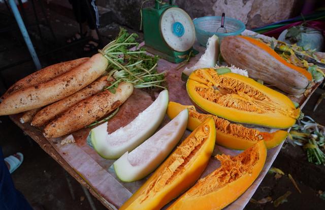 ���߲˰ڷ�̫���ˣ�ũ��Ҳ��ɫ�ʣ���ˮ��������ѧ�㶮��