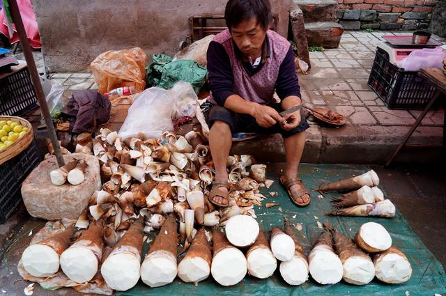 ���߲˰ڷ�̫���ˣ�ũ��Ҳ��ɫ�ʣ���ˮ��������ѧ�㶮��