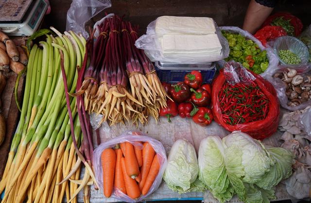 ���߲˰ڷ�̫���ˣ�ũ��Ҳ��ɫ�ʣ���ˮ��������ѧ�㶮��