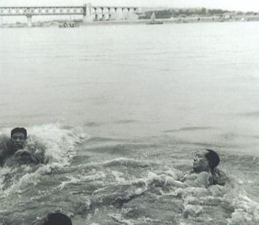 �����ë����ϯ����ʱ�ڵ���Ƭ����ȳ���63��