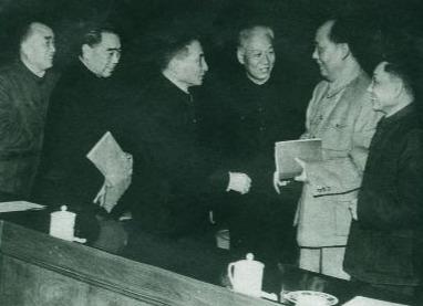 �����ë����ϯ����ʱ�ڵ���Ƭ����ȳ���63��