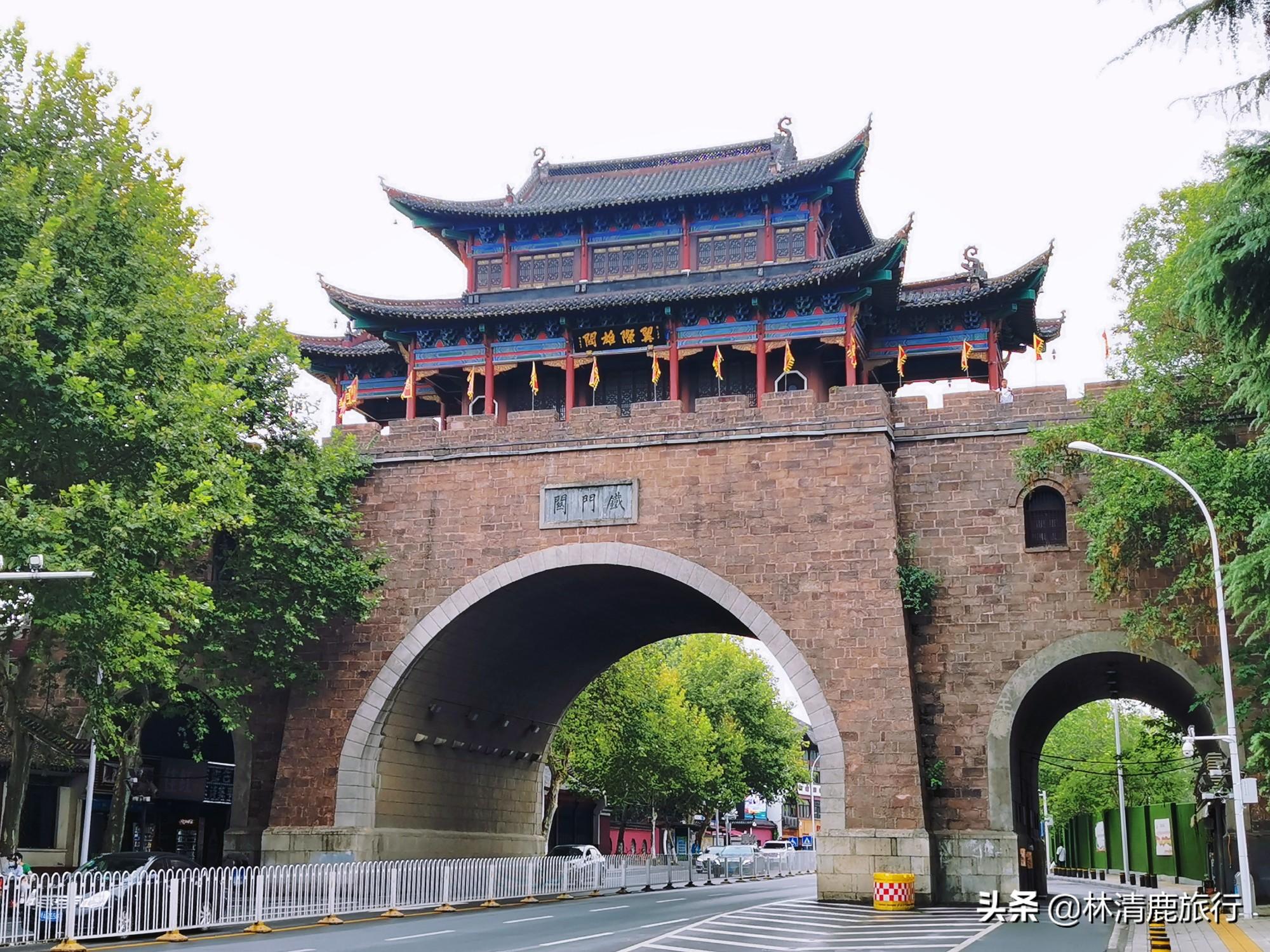 �人Ψһ�ٽ������Ĺ�¥���Ȼƺ�¥�徻������������ѵص�