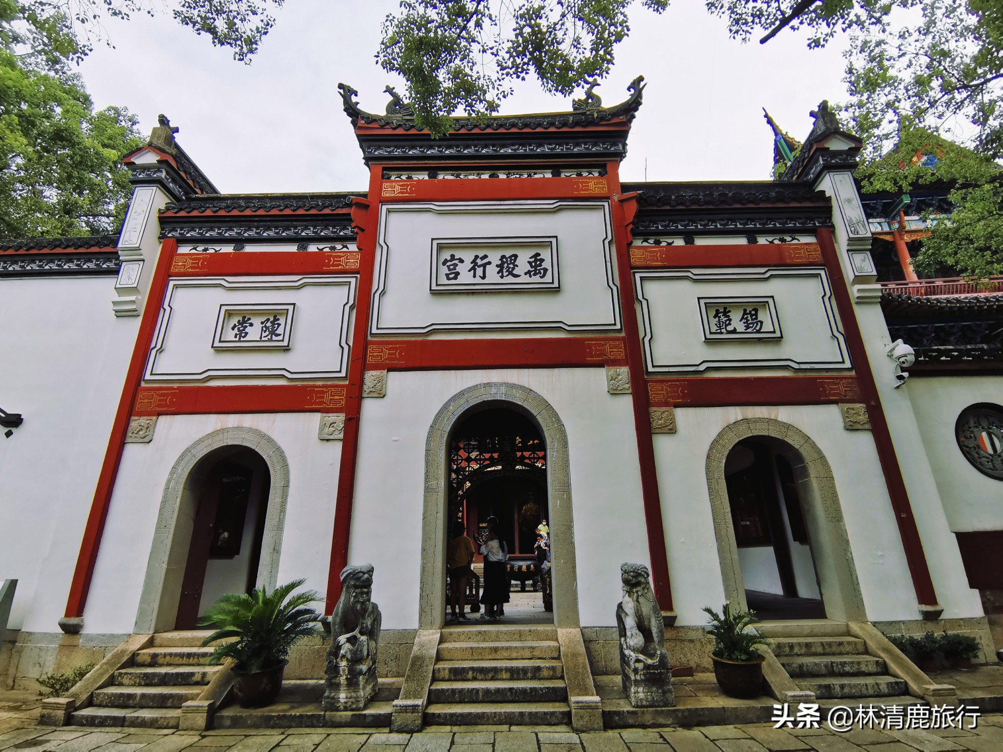 �人Ψһ�ٽ������Ĺ�¥���Ȼƺ�¥�徻������������ѵص�