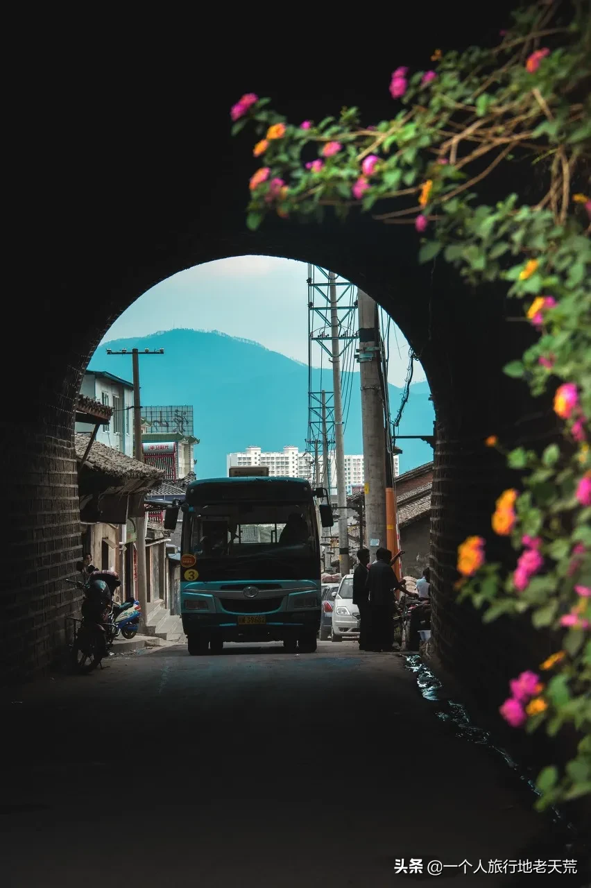 ����ǹ�����ݵ�8�����У�������ȥ������������