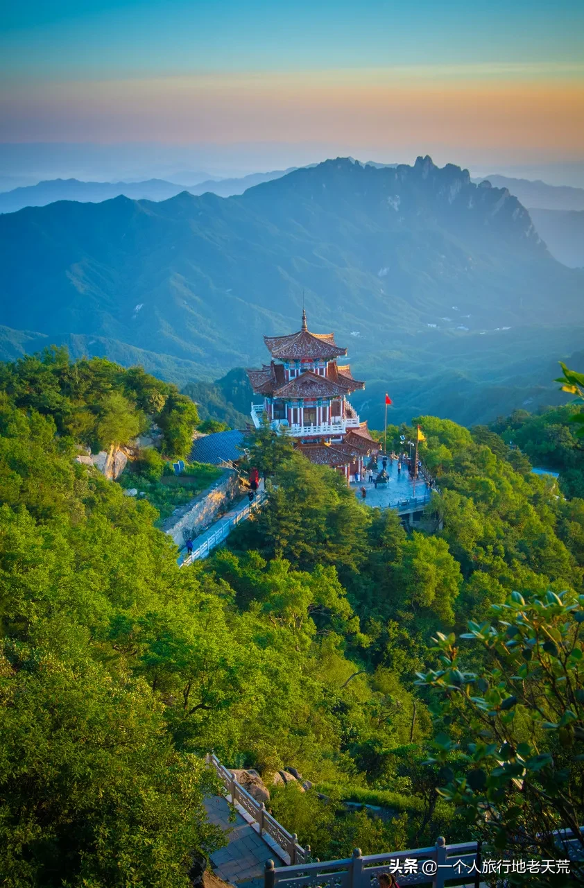 ����ǹ�����ݵ�8�����У�������ȥ������������