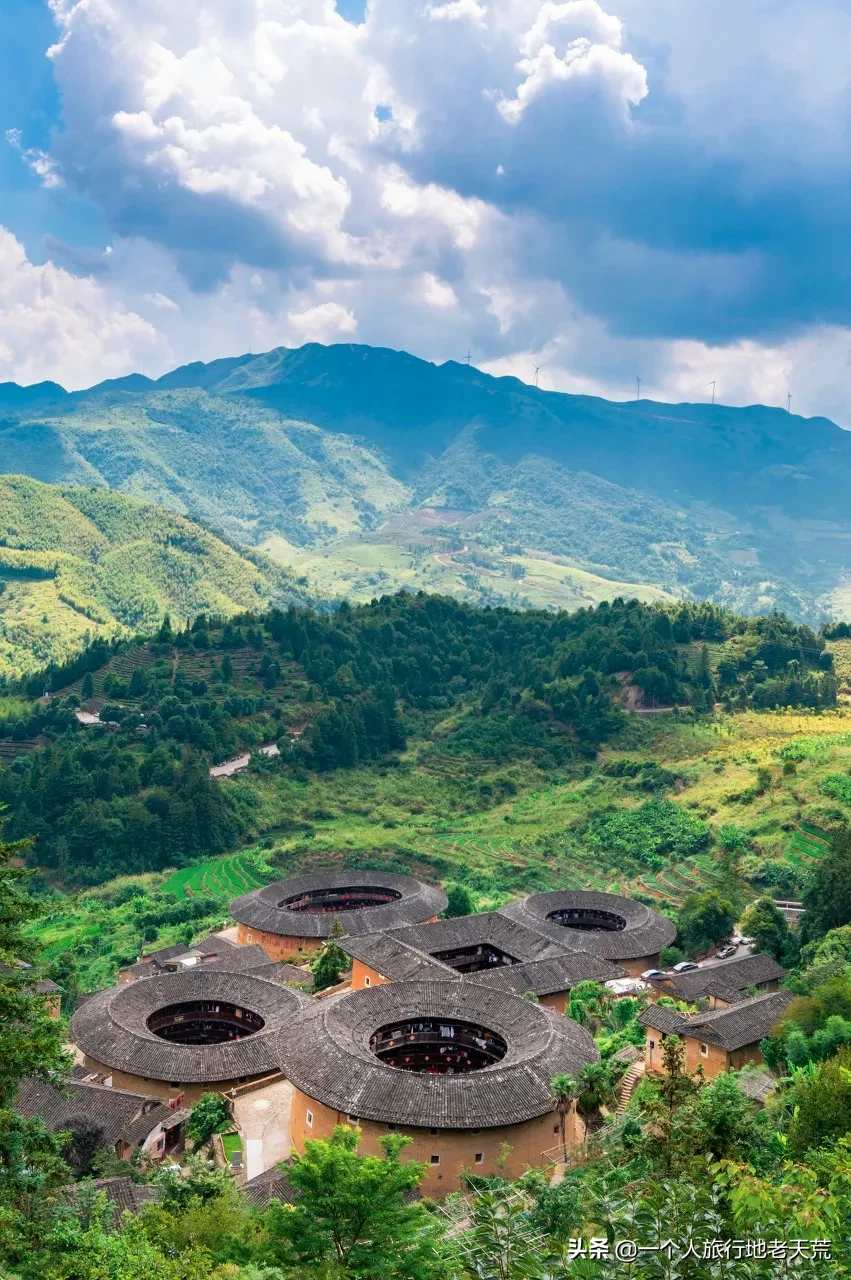 ����ǹ�����ݵ�8�����У�������ȥ������������