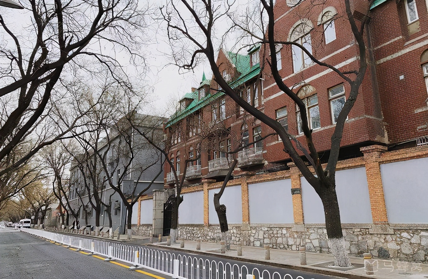 �������αع��6����ͬ���������ڡ���ζ����