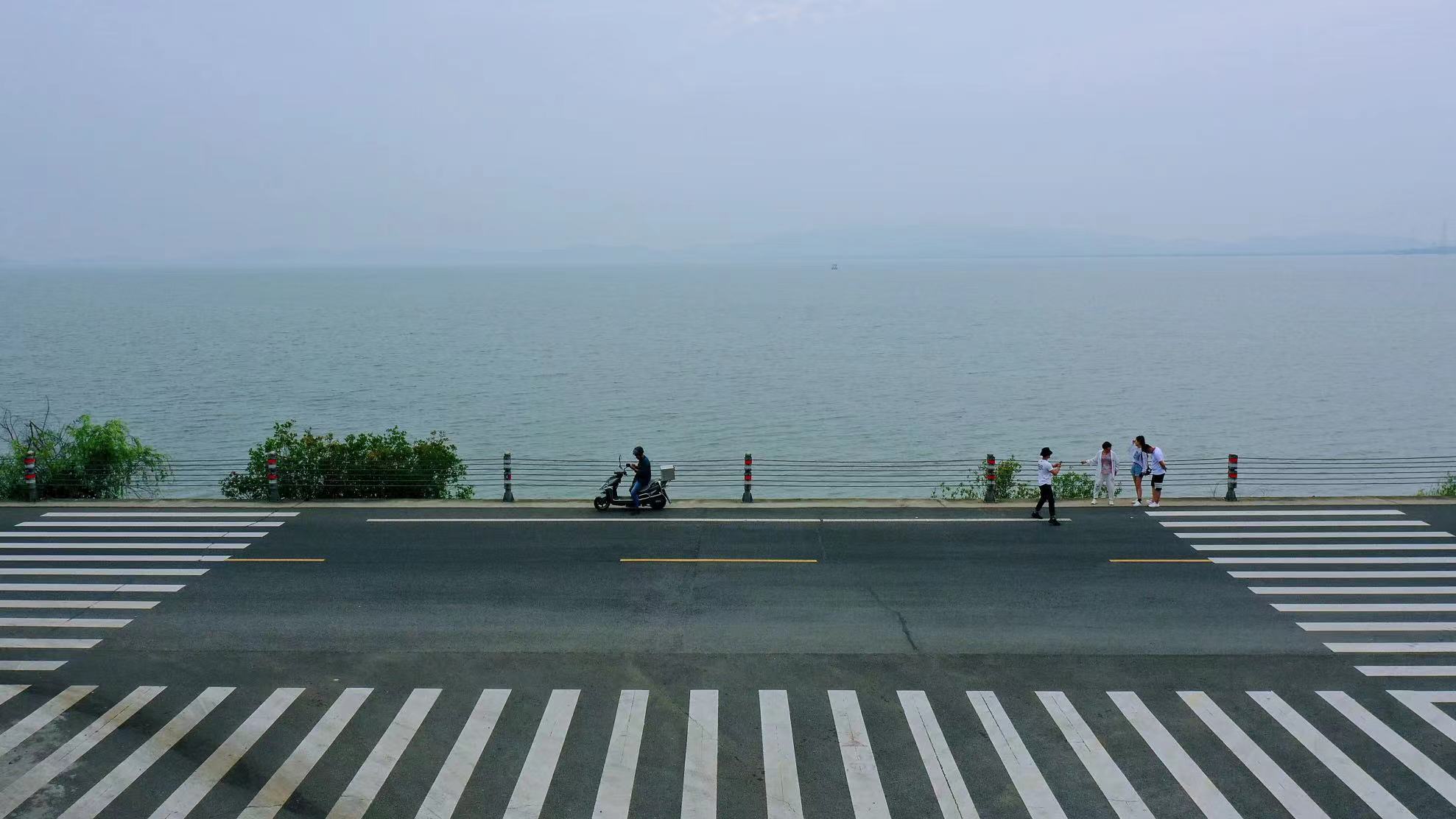 �����и����͹����Լ�ʤ�أ������Ϻ��˵ĺ�԰�������𽥱���֪