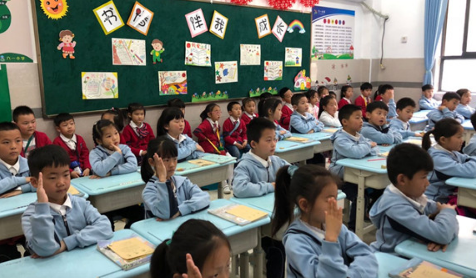 小学生都难逃“橡皮定律”?学霸还是学渣,通过橡皮一眼看出来