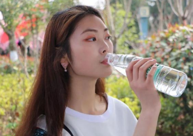 ���ӻ�˥�ϡ�10����Ϊ��������˯�ŵ�6�����м�����