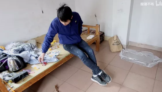 ���ݸ������꣬��¶��ѧ��������״�������ġ���